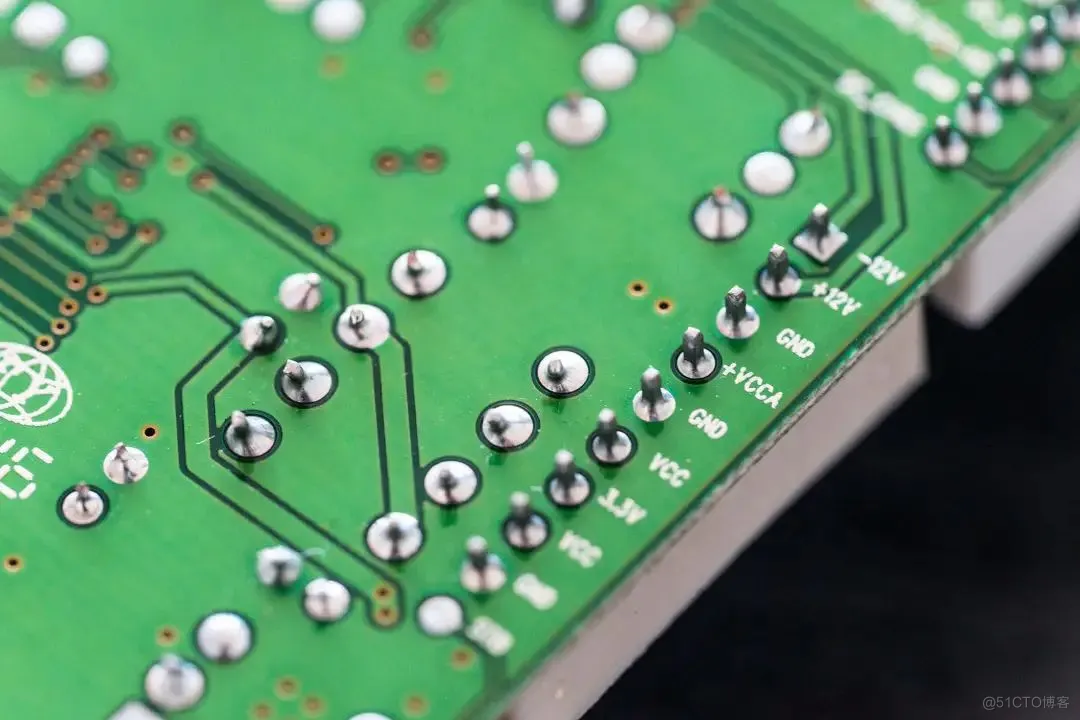 基于显扬科技自主研发3D机器视觉在PCB焊点检测的应用_3d